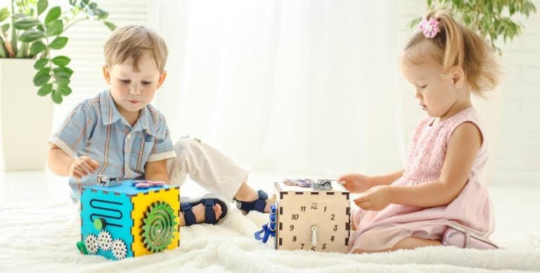 Los mejores cubos de actividades para bebés y niños pequeños - Ideas de compras